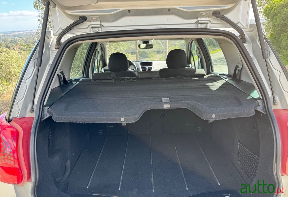 2007' Peugeot 207 Sw photo #5