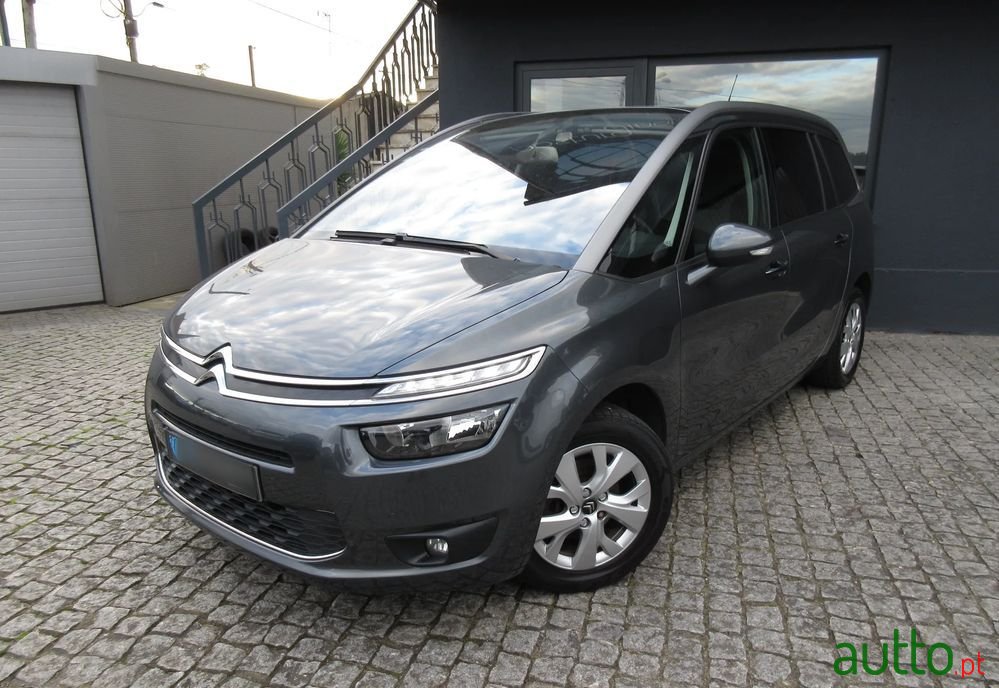 2015' Citroen C4 Grand Picasso photo #3