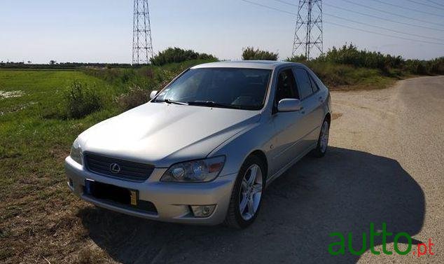 2001' Lexus Is-200 photo #2