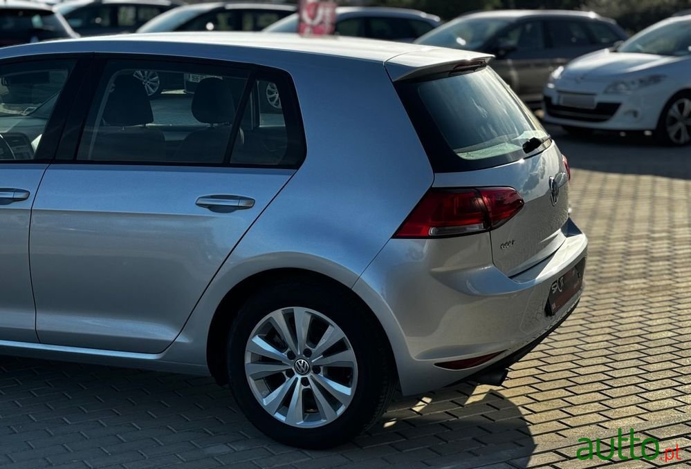 2015' Volkswagen Golf photo #6
