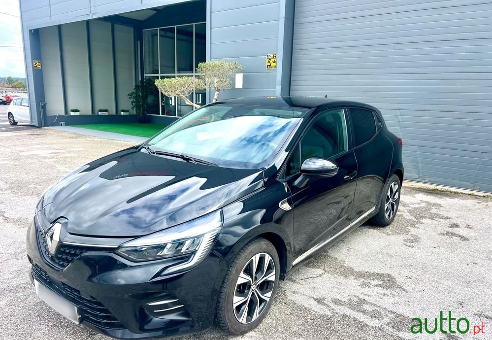 2022' Renault Clio 1.0 Tce Intens photo #3