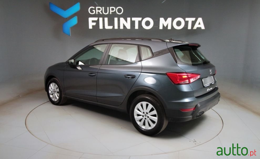 2022' SEAT Arona 1.0 Tsi Style photo #4