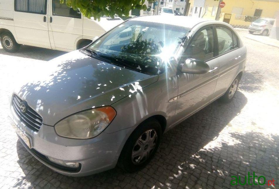 2007' Hyundai Accent Cdri photo #2