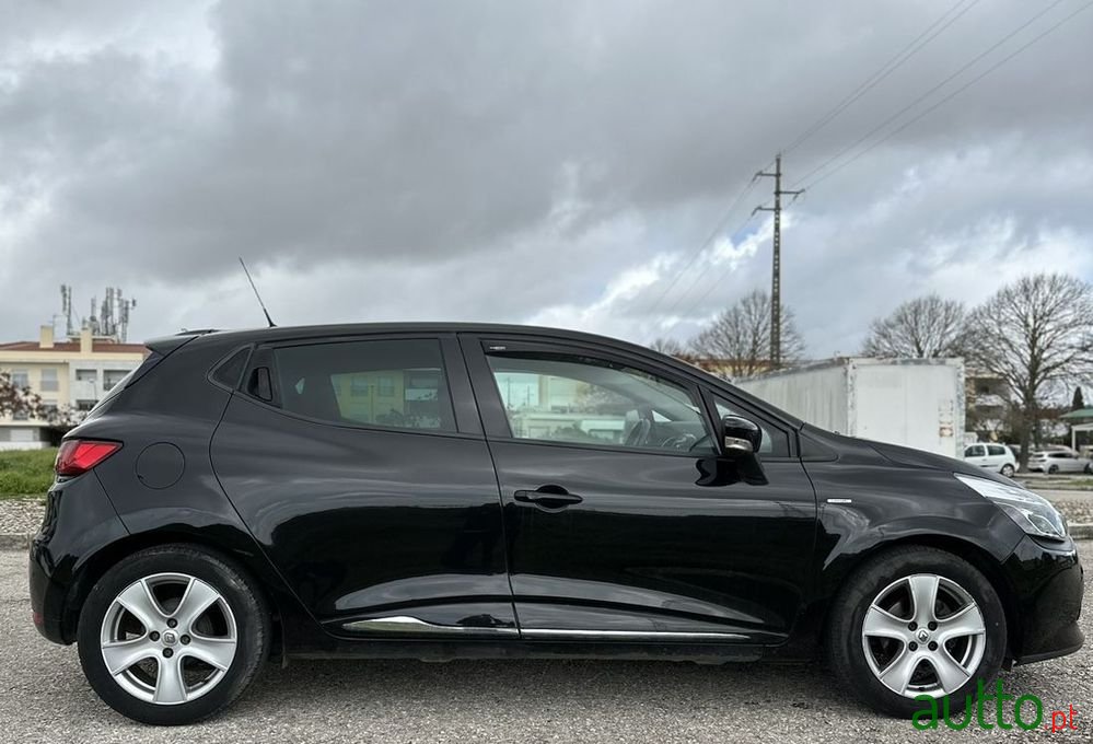 2016' Renault Clio photo #4