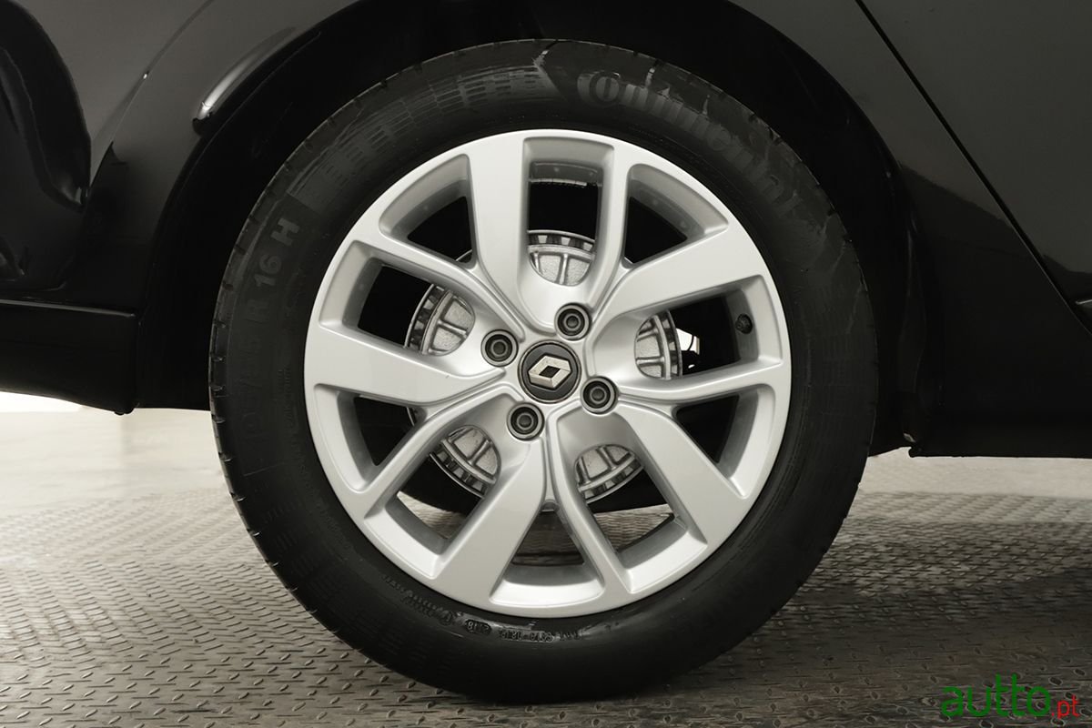 2018' Renault Clio Sport Tourer photo #5