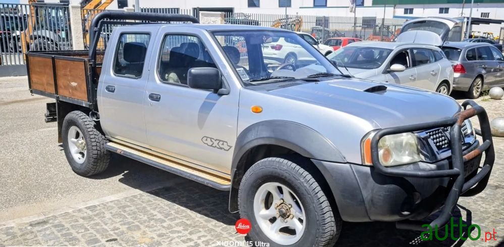 2002' Nissan Pick Up 2.5 Td Cd photo #1