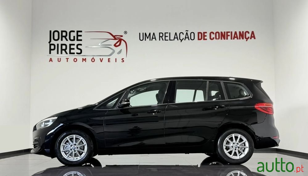 2019' BMW Série 2 D 7L Advantage photo #4