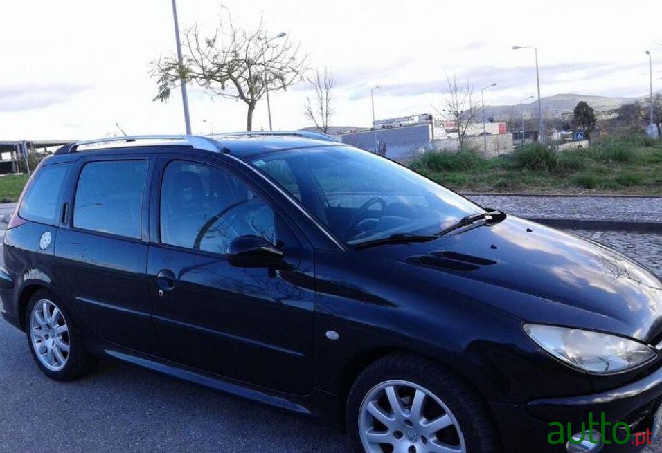 2004' Peugeot 206 Sw photo #2