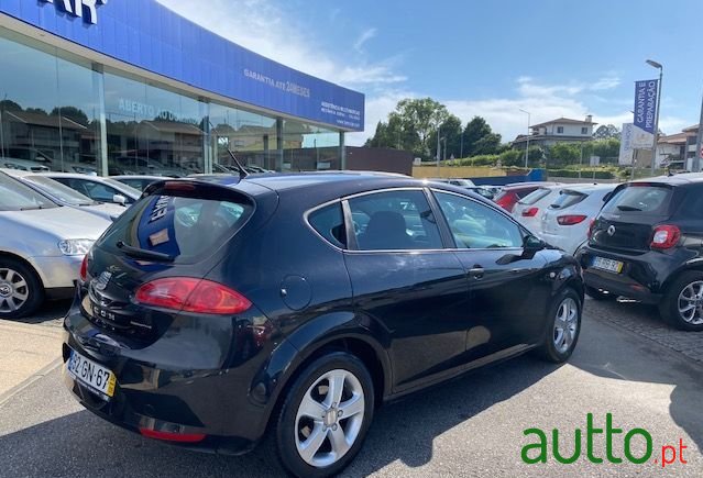 2009' SEAT Leon photo #5