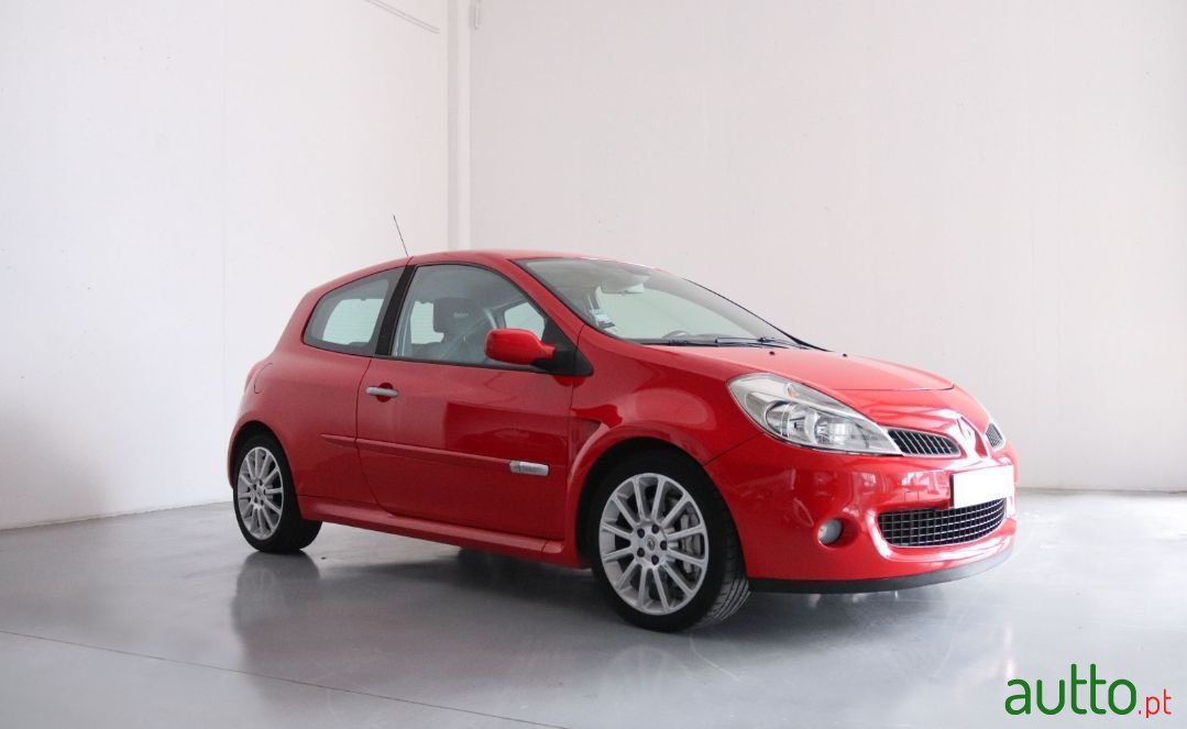 2006' Renault Clio Sport photo #1