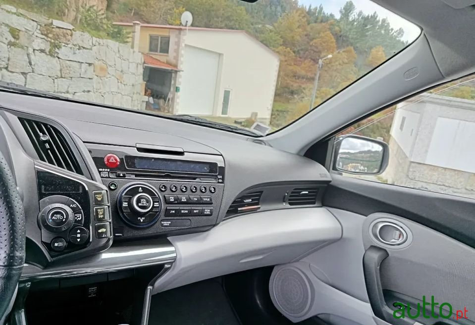 2010' Honda CR-Z photo #6