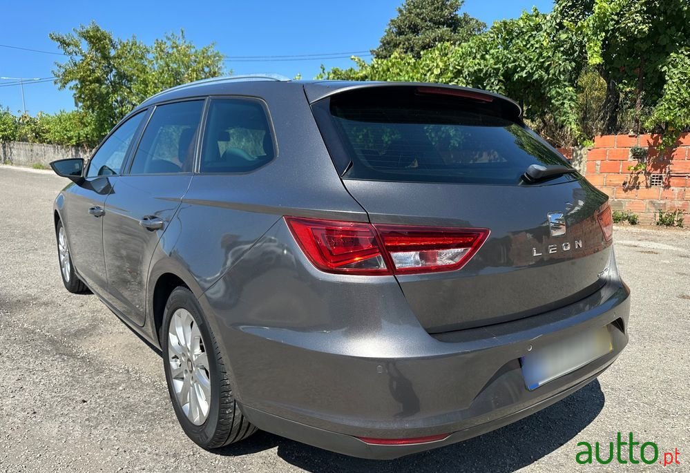 2015' SEAT Leon St photo #4