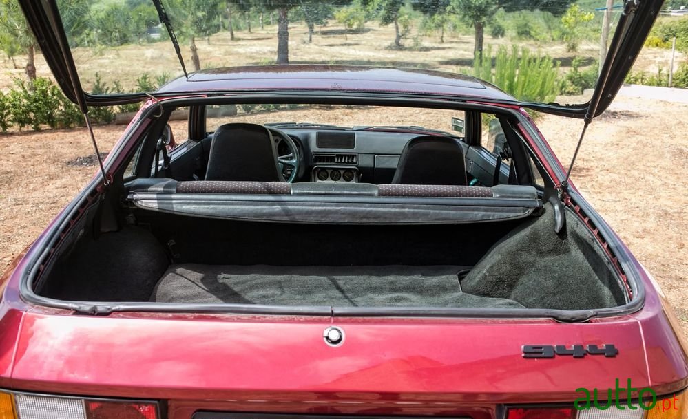 1982' Porsche 944 photo #5