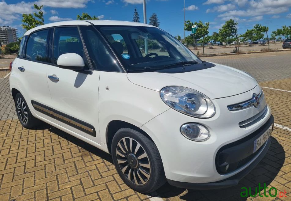 2016' Fiat 500L photo #4