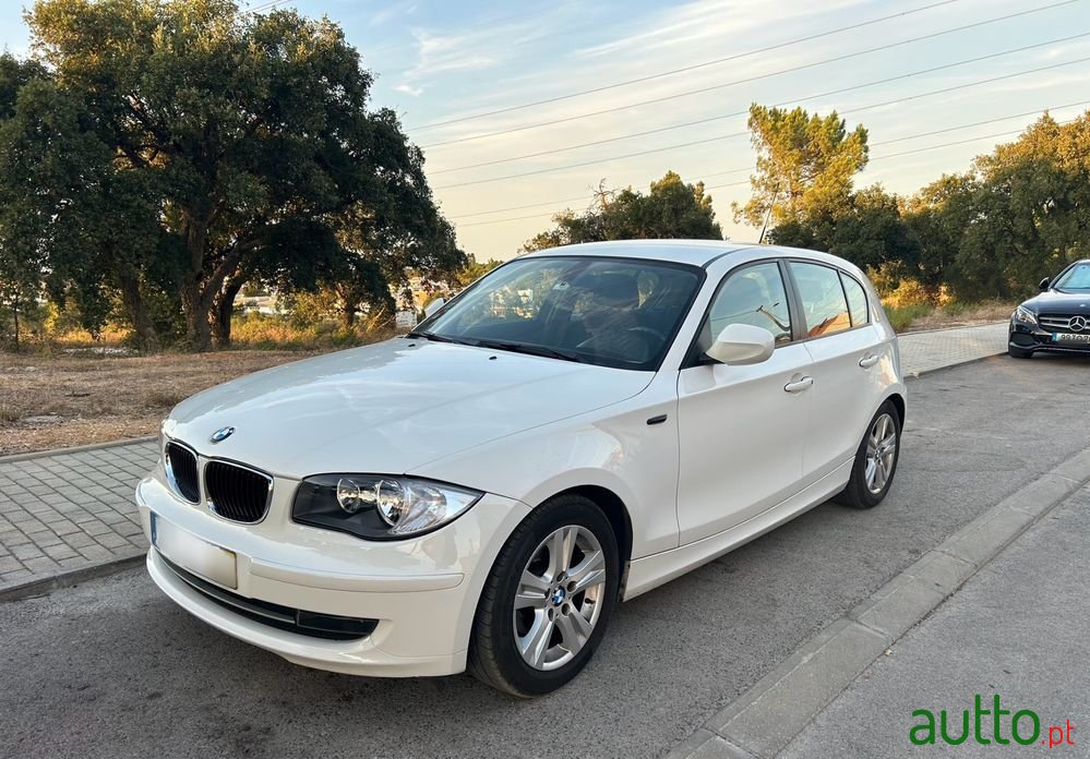 2010' BMW 116 D photo #4