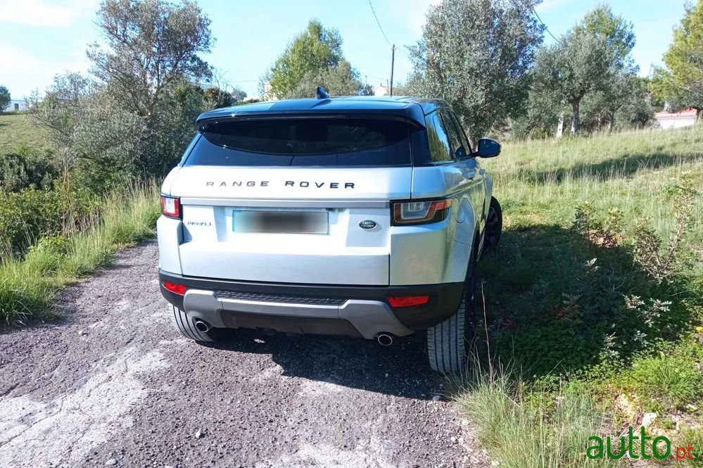 2016' Land Rover Range Rover Evoque photo #3