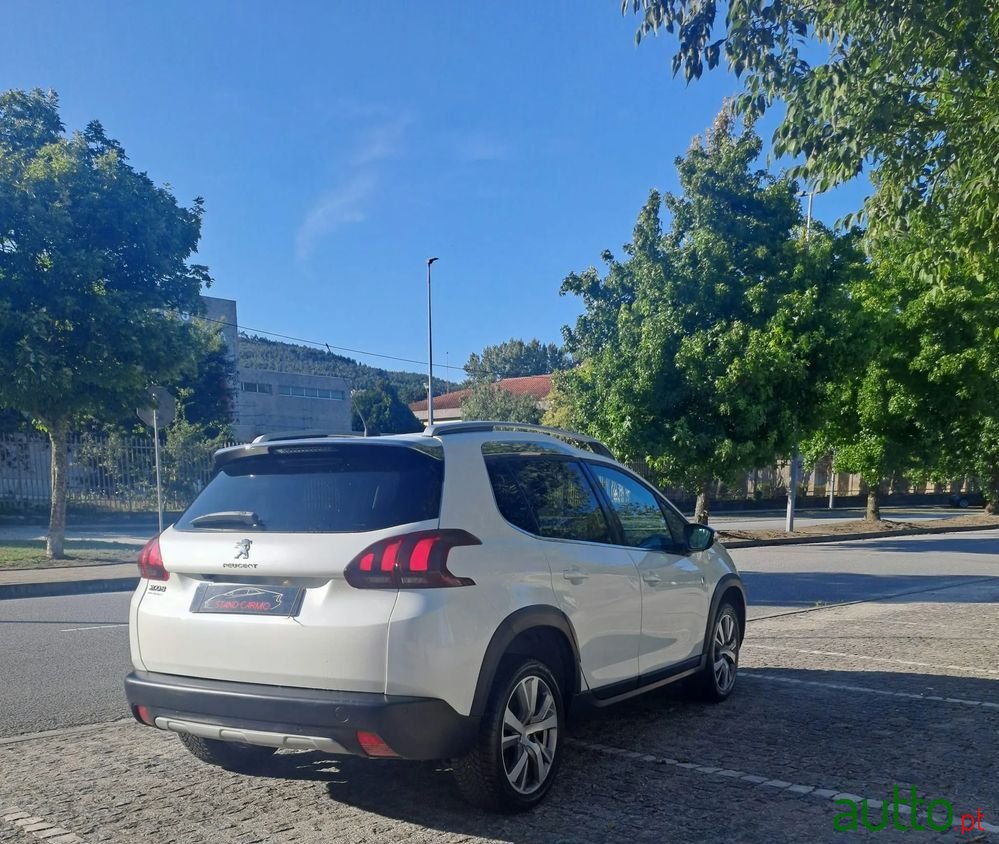 2017' Peugeot 2008 photo #5