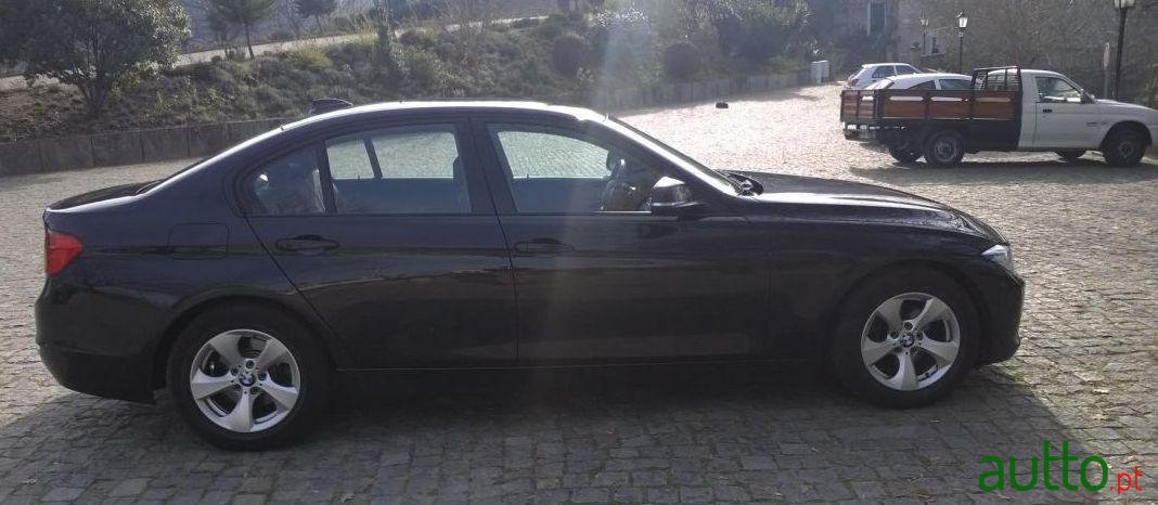 2012' BMW 320 photo #4