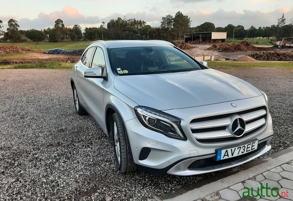 2014' Mercedes-Benz Gla-200 photo #2