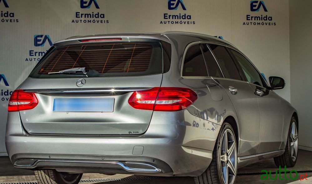 2015' Mercedes-Benz Classe C photo #4