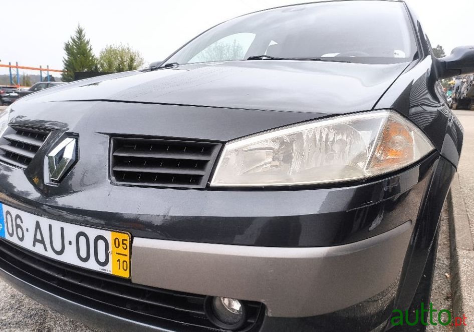 2005' Renault Megane photo #3
