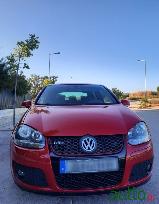 2005' Volkswagen Golf photo #1