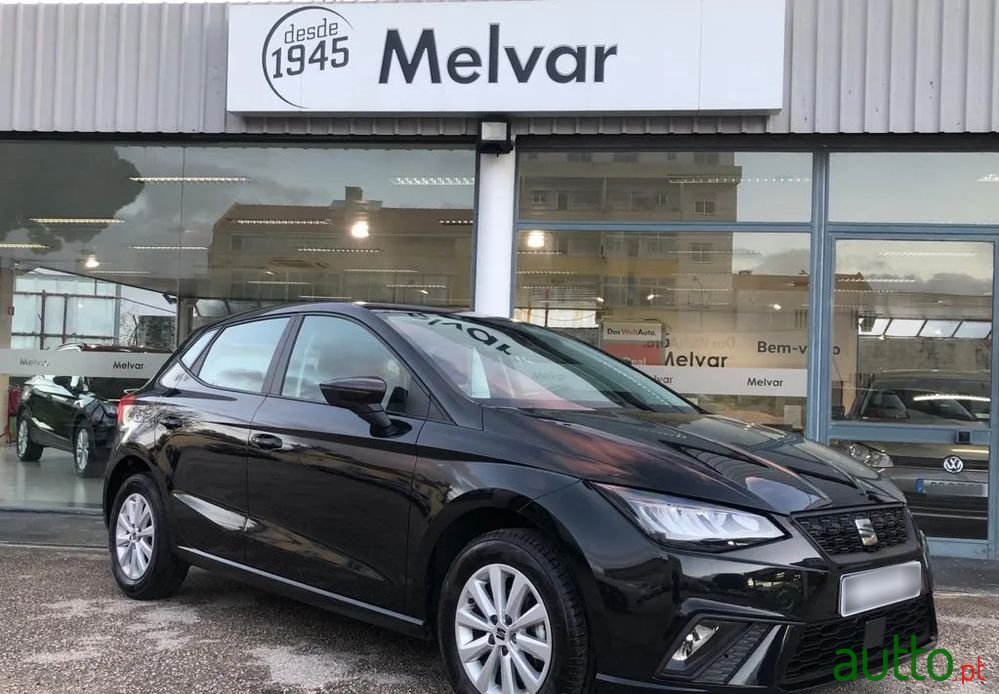 2022' SEAT Ibiza 1.0 Tsi Style photo #3