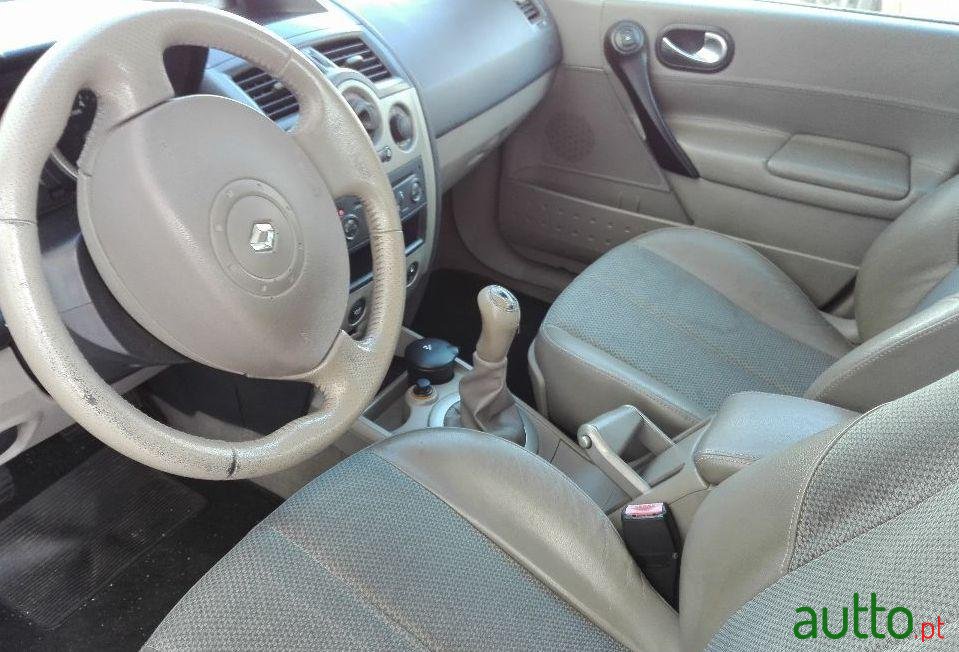 2003' Renault Megane Previlége photo #1