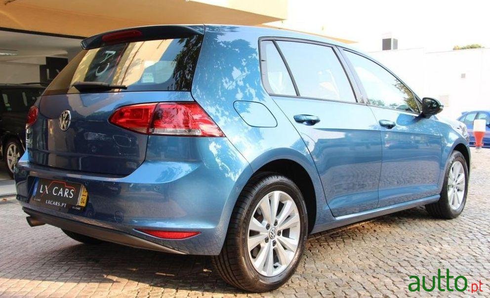 2013' Volkswagen Golf photo #1