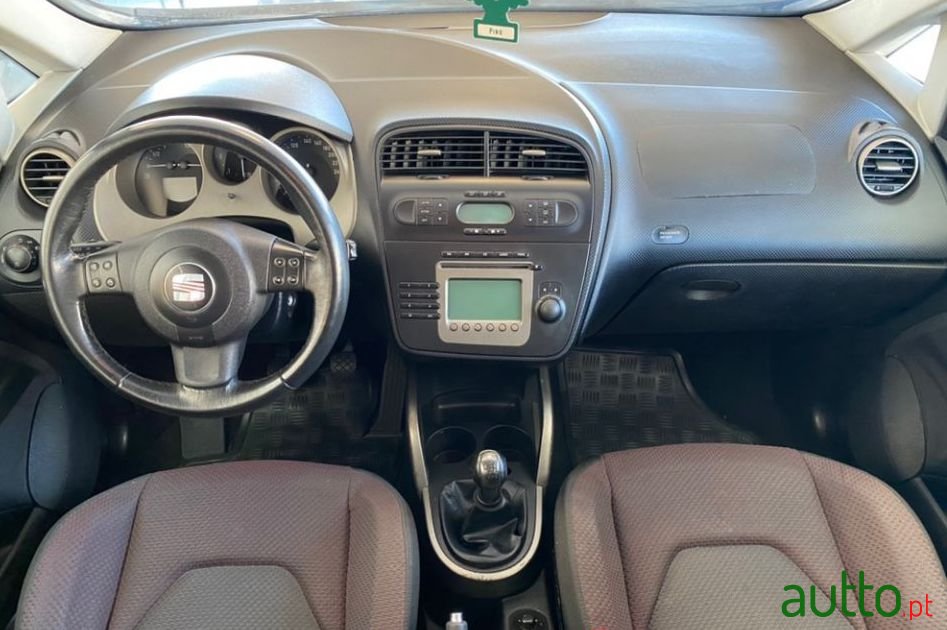 2004' SEAT Altea Sport photo #1