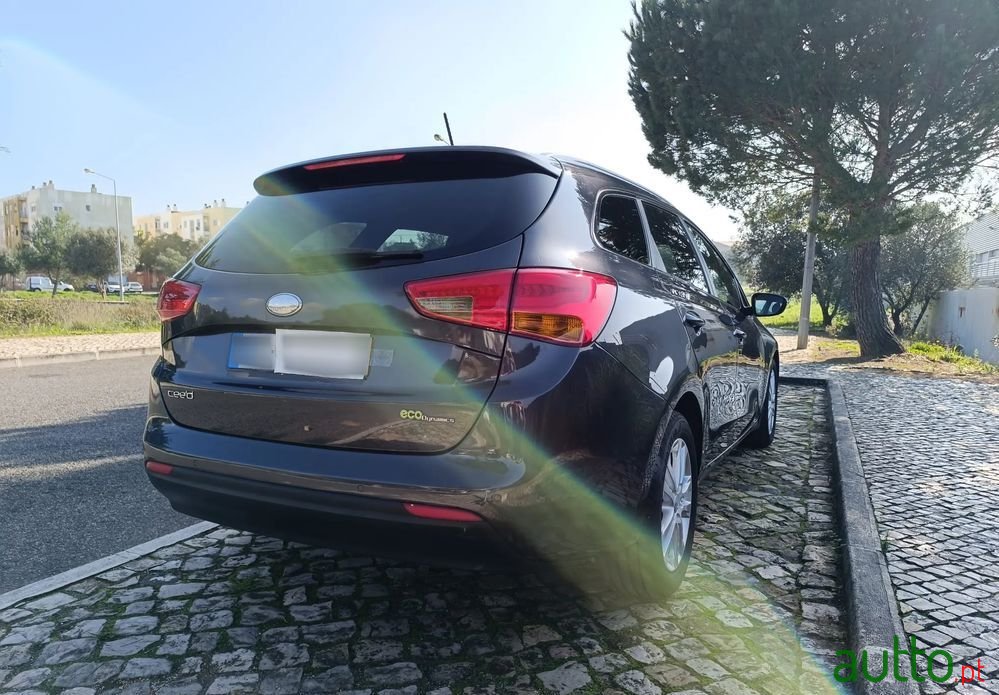 2012' Kia Ceed Sw photo #4