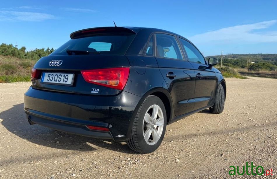 2015' Audi A1 Sportback photo #3