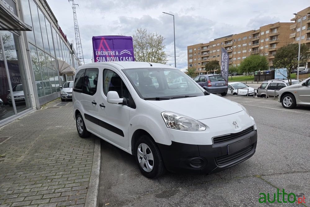 2014' Peugeot Partner photo #4