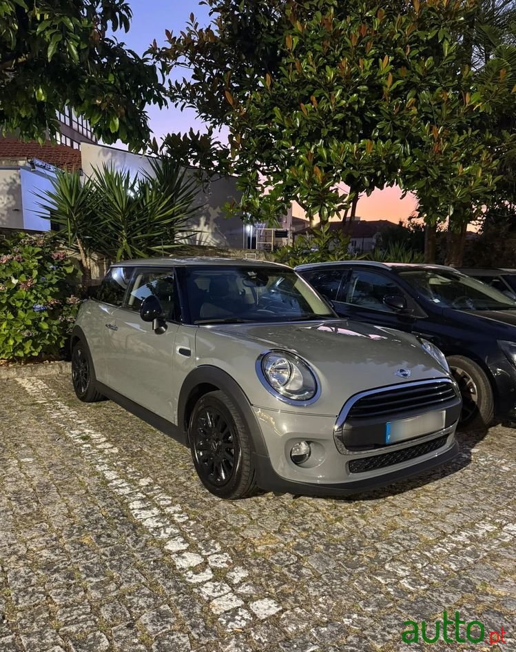 2017' MINI One D 3 Portas photo #3