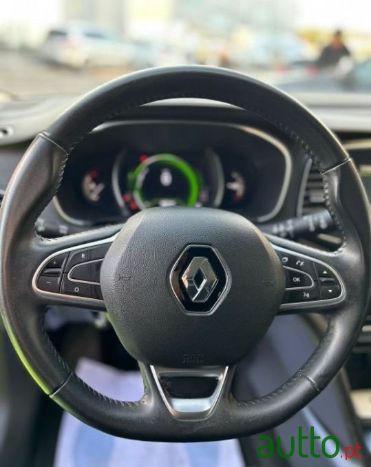 2018' Renault Megane Sport Tourer photo #3