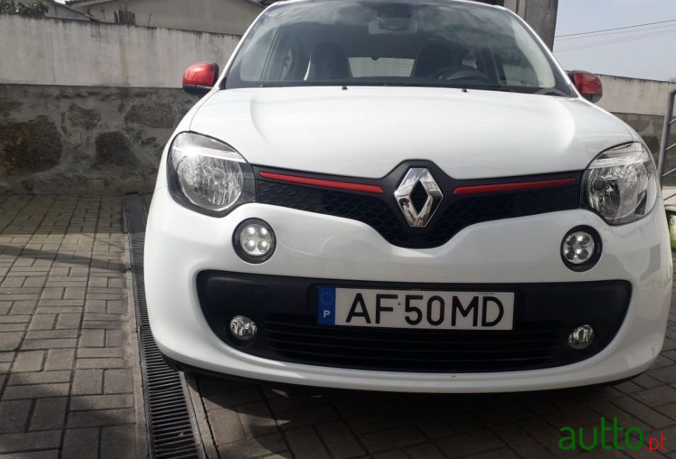 2015' Renault Twingo Sport photo #3