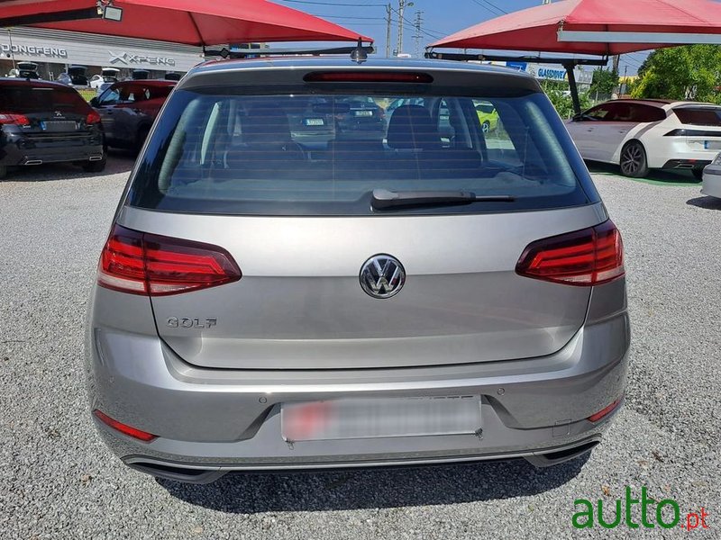 2018' Volkswagen Golf photo #5
