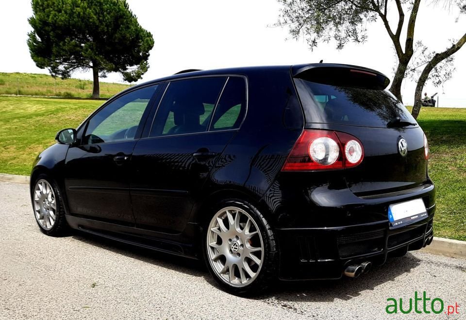 2007' Volkswagen Golf photo #2