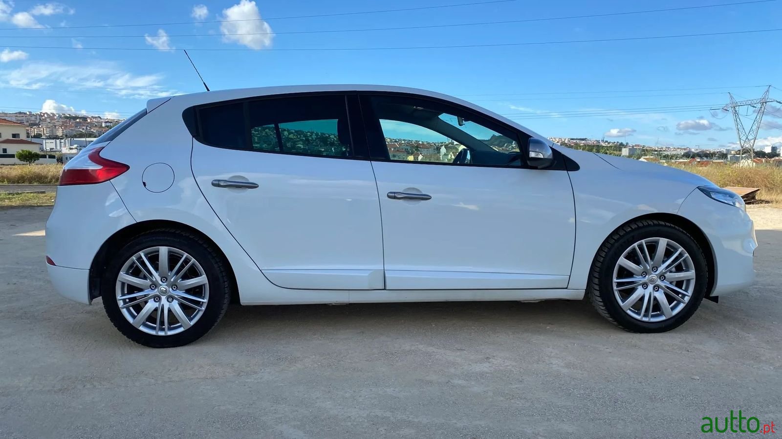 2013' Renault Megane photo #4