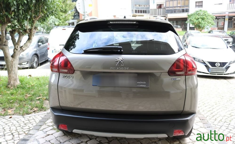 2016' Peugeot 2008 photo #5
