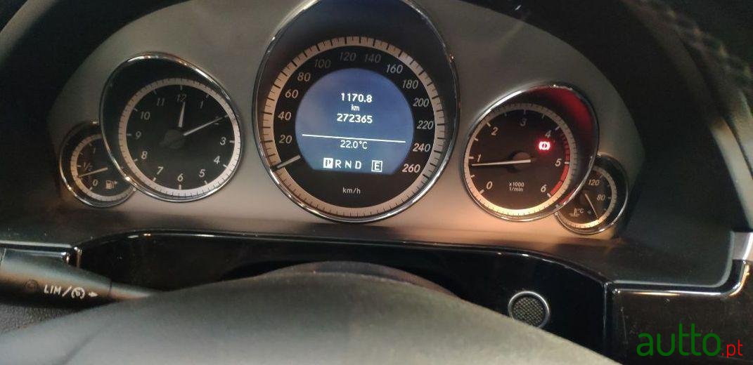 2010' Mercedes-Benz E-250 photo #4