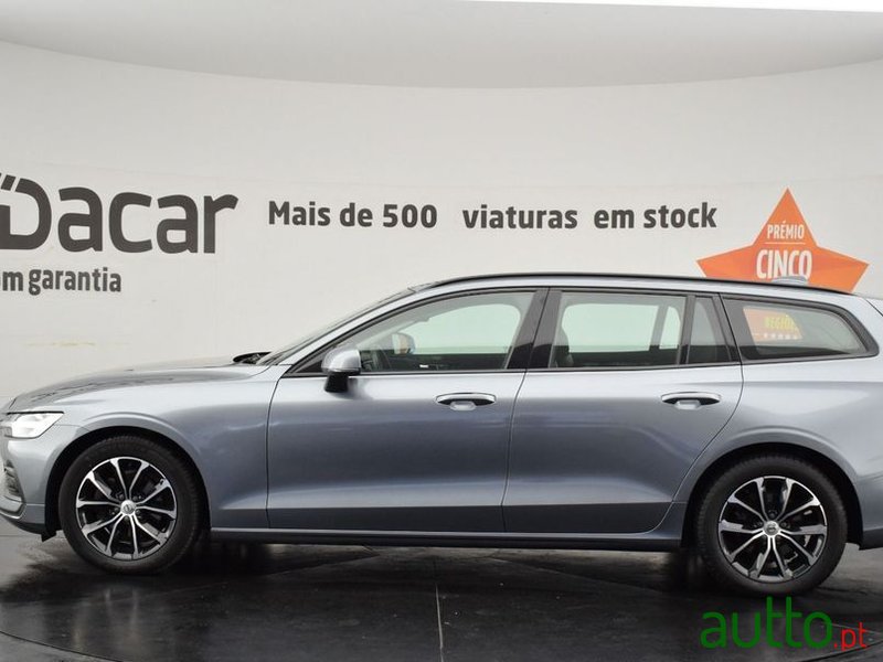 2019' Volvo V60 photo #4