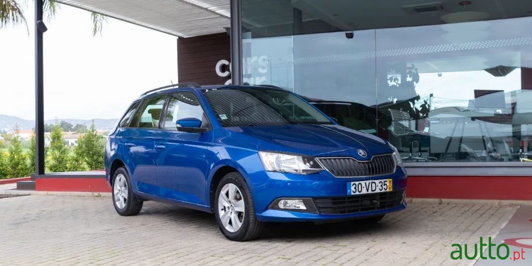 2018' Skoda Fabia Break photo #6