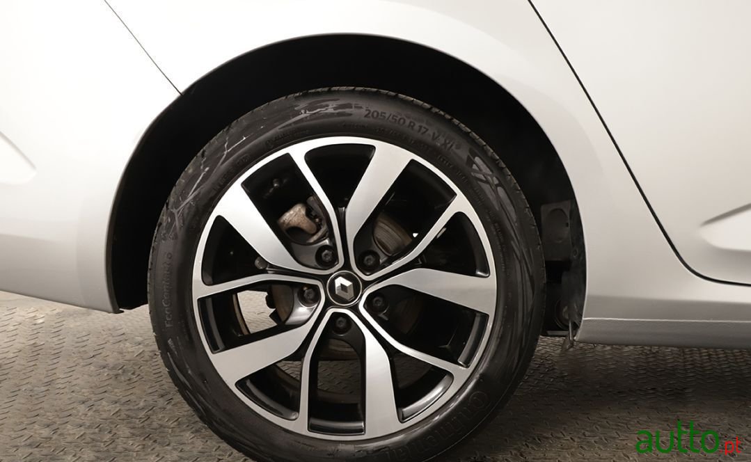 2020' Renault Megane Sport Tourer photo #5