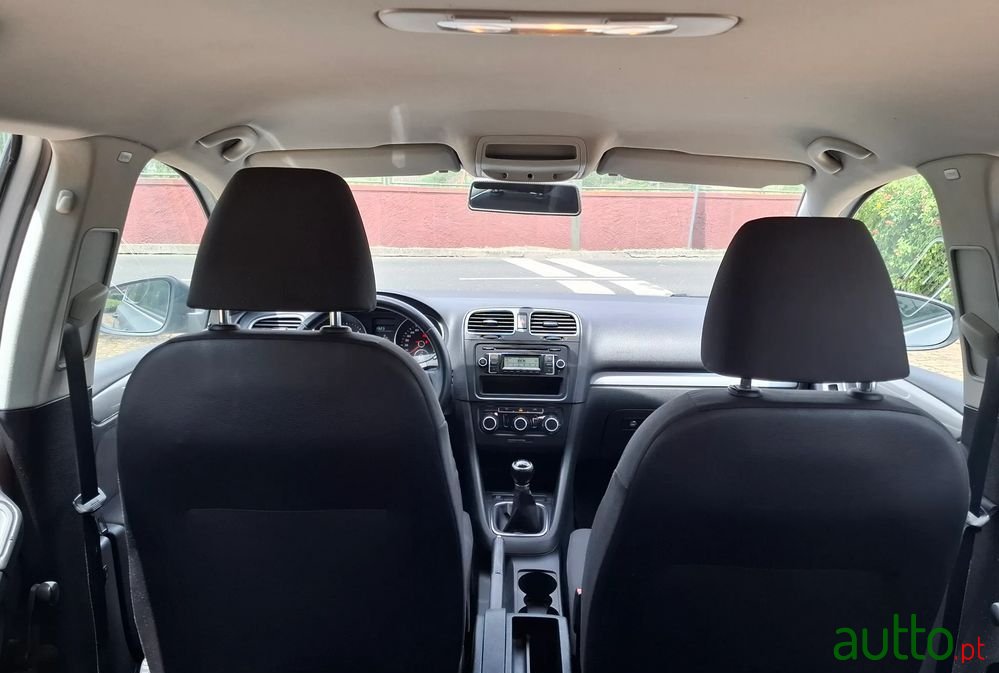 2010' Volkswagen Golf 1.6 Tdi Trendline photo #6