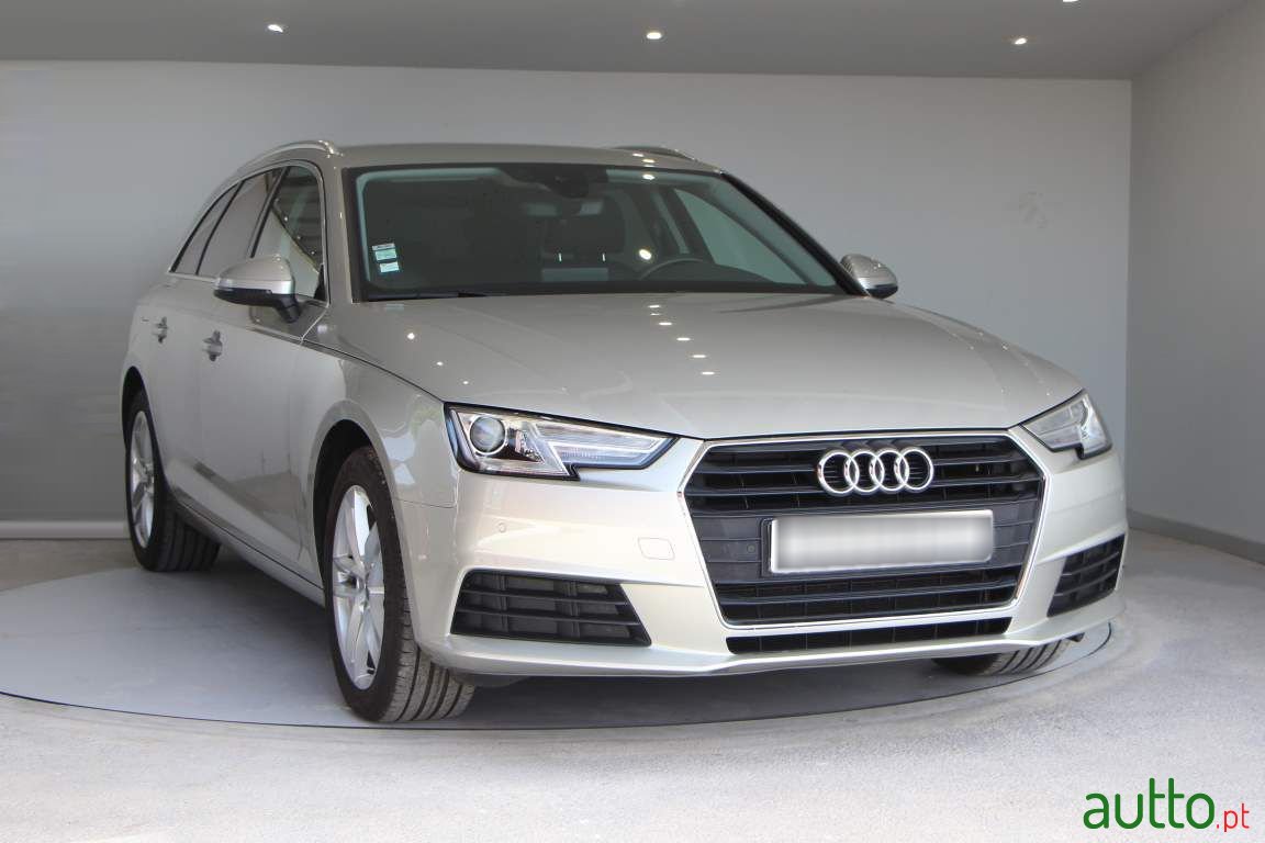 2017' Audi A4 Avant photo #1