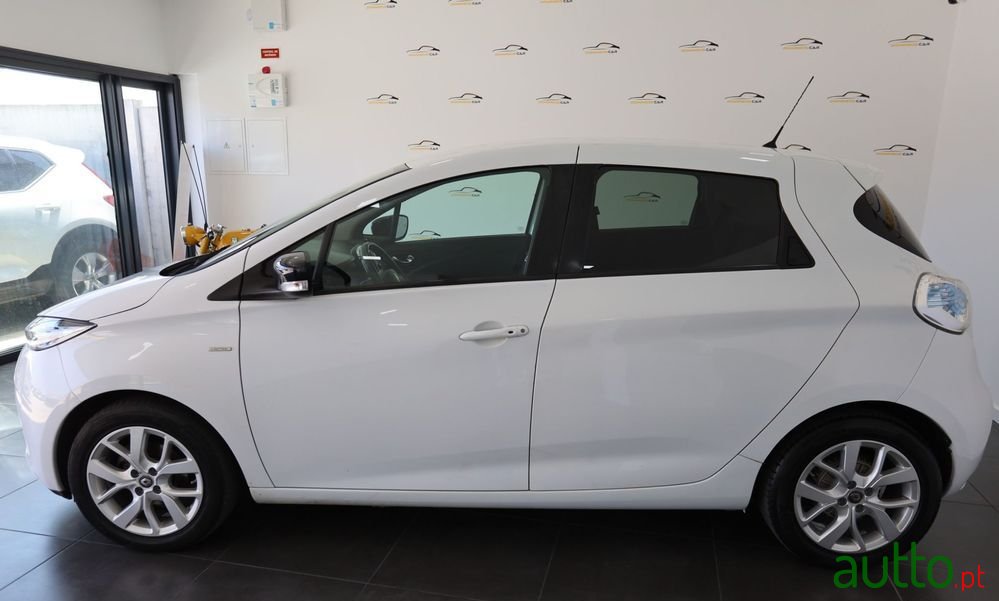 2020' Renault Zoe photo #3