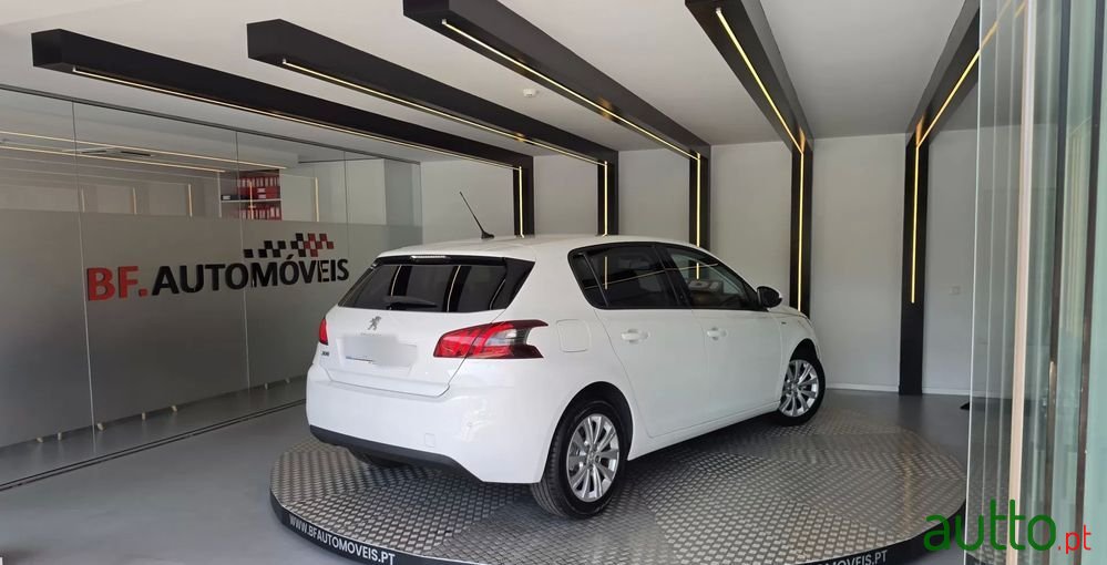 2021' Peugeot 308 photo #3