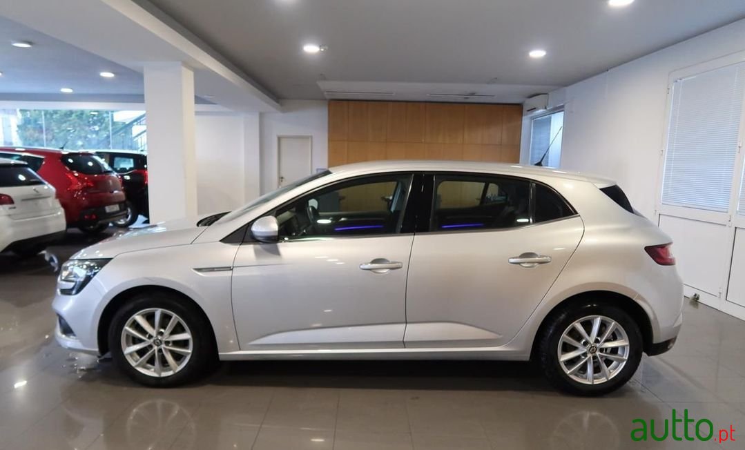 2017' Renault Megane photo #4