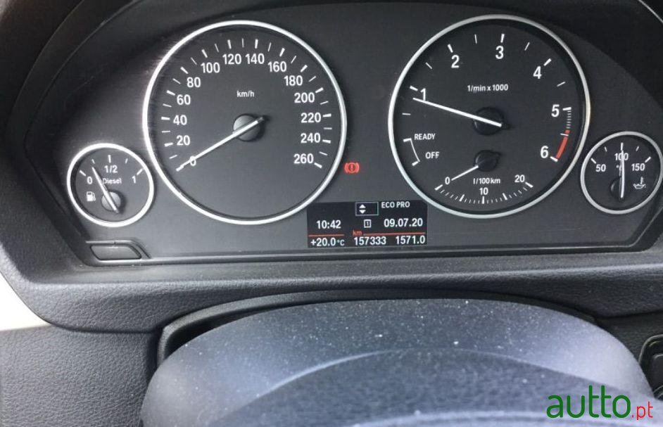 2016' BMW 320 D Touring photo #2